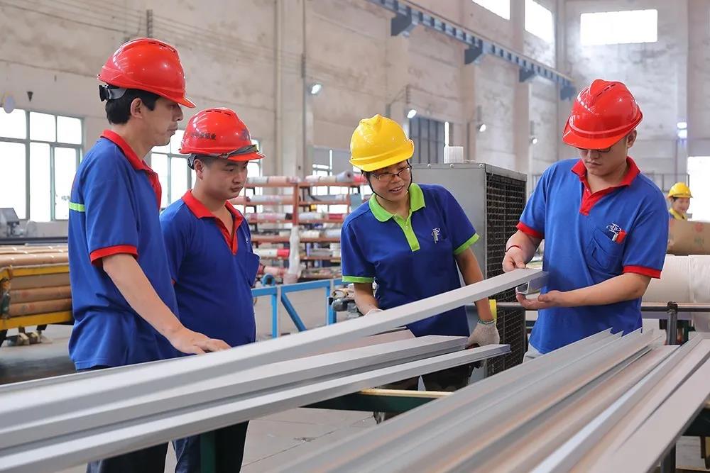 中亞丨九九重陽節(jié)，濃濃敬老情——向老員工致敬(圖3)