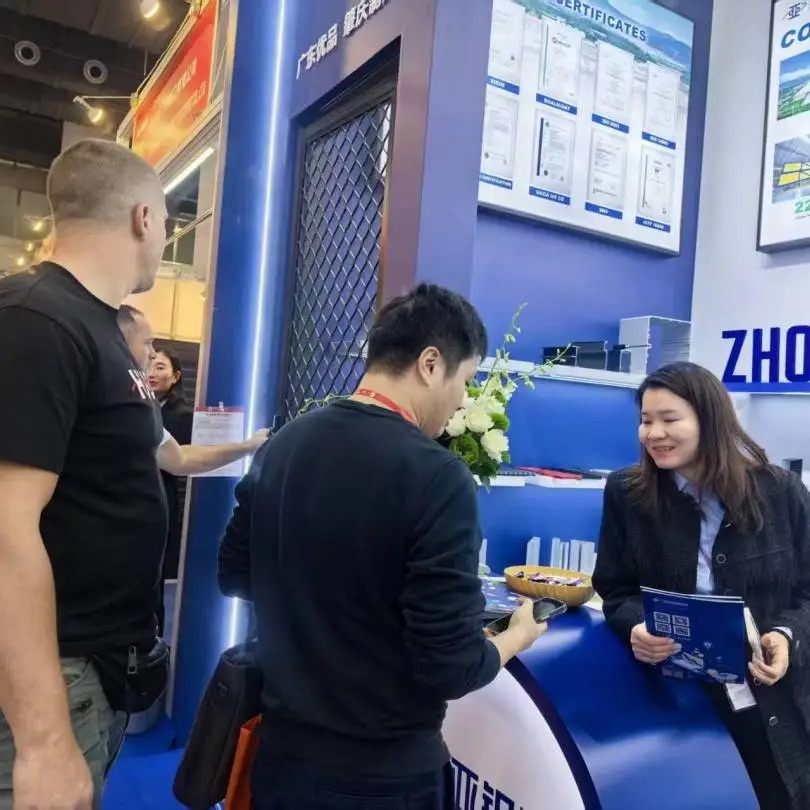 中亞鋁業(yè) “鋁” 光閃耀：廣交會首日現(xiàn)場搶“鮮”看！(圖6)